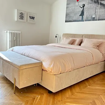 Floor In The Heart Of The *