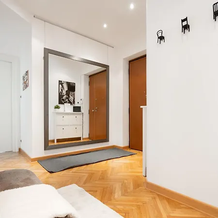 Floor In The Heart Of The Apartamento