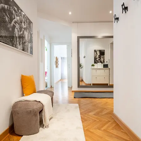 Floor In The Heart Of The Apartamento *