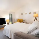 Floor In The Heart Of The Apartament Triest