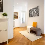 Floor In The Heart Of The Apartament Triest